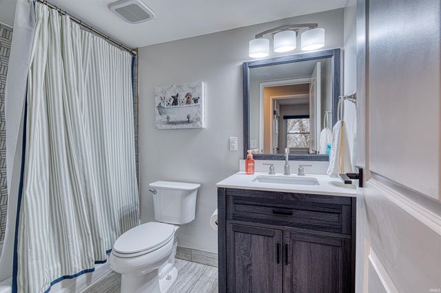 212 E Berkeley Avenue, Evansville, IN 47711