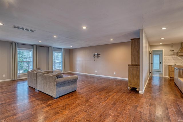 212 E Berkeley Avenue, Evansville, IN 47711