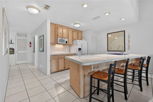 14434 E Cabana St 215, Corpus Christi, TX 78418