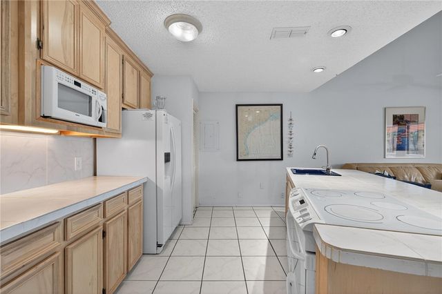 14434 E Cabana St 215, Corpus Christi, TX 78418