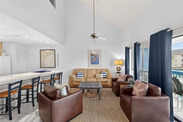 14434 E Cabana St 215, Corpus Christi, TX 78418