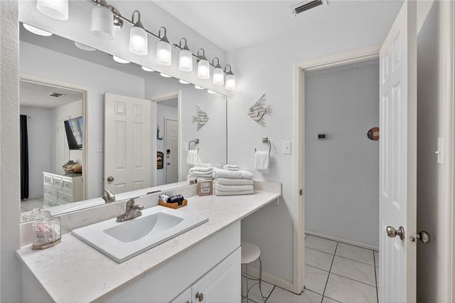 14434 E Cabana St 215, Corpus Christi, TX 78418