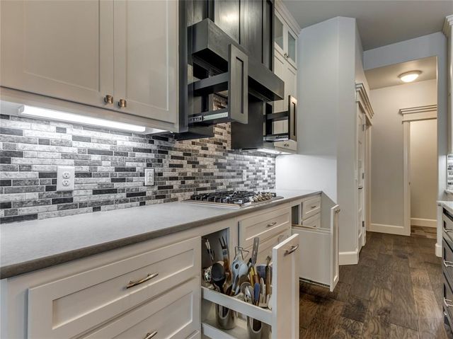 11521 NW 107th Street, Yukon, OK 73099