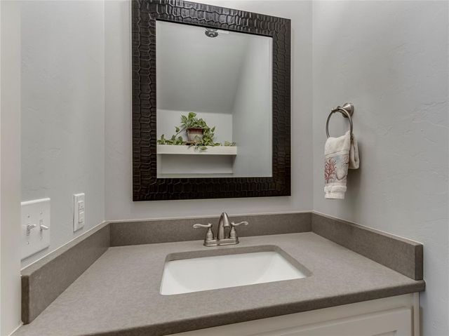 11521 NW 107th Street, Yukon, OK 73099