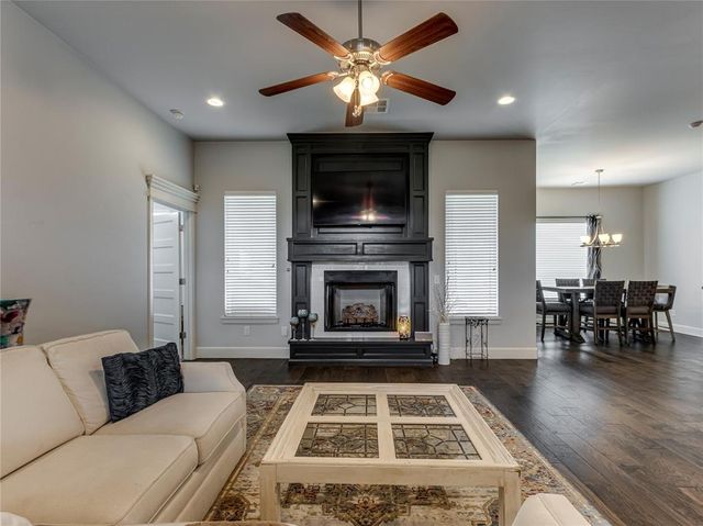 11521 NW 107th Street, Yukon, OK 73099