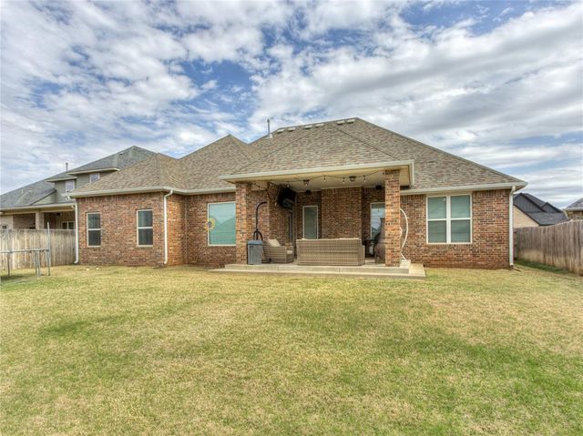 11521 NW 107th Street, Yukon, OK 73099