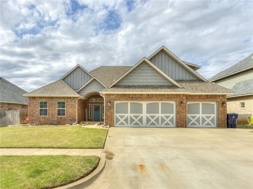 11521 NW 107th Street, Yukon, OK 73099