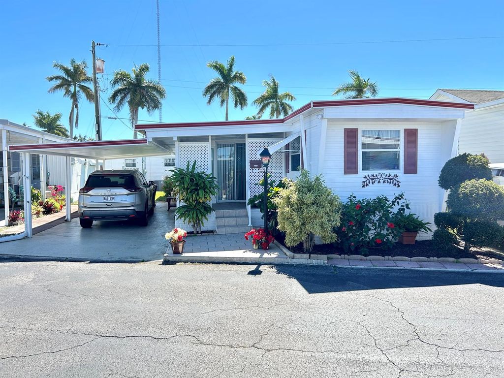 3332 Broadway Street, Hollywood, FL 33021