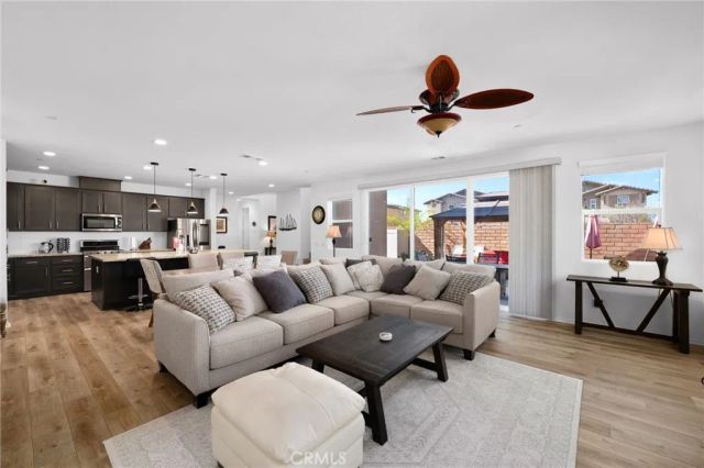 38464 Rosegate, Murrieta, CA 92563