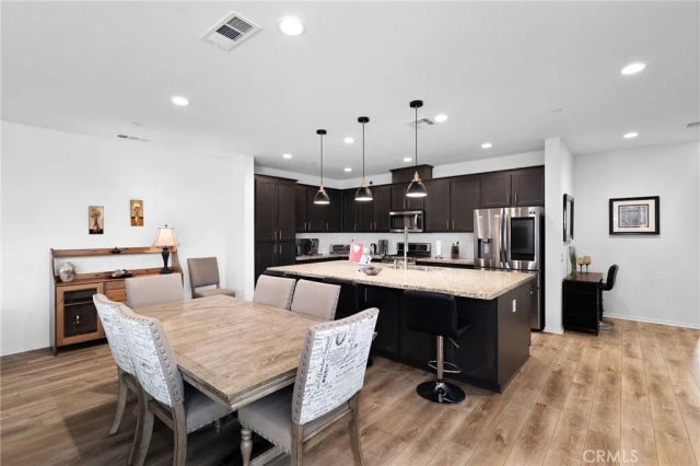 38464 Rosegate, Murrieta, CA 92563