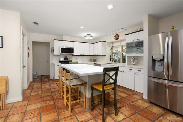 1512 Hibiscus Avenue, Mcallen, TX 78501