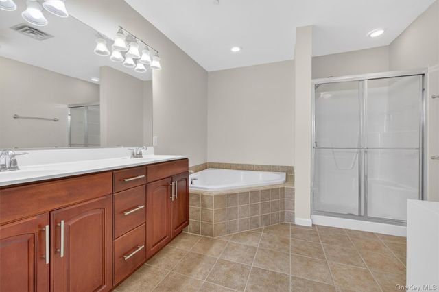 2 Blair Heights 3331, Carmel, NY 10512