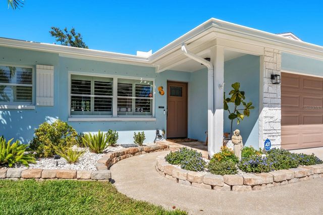 140 HIGHLAND AVENUE, Dunedin, FL 34698