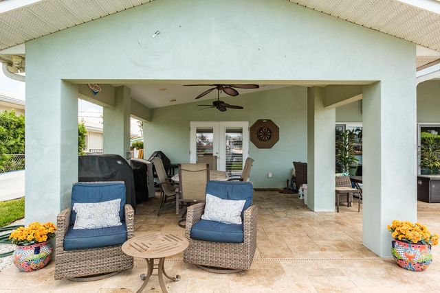 11400 8TH STREET E, Treasure Island, FL 33706