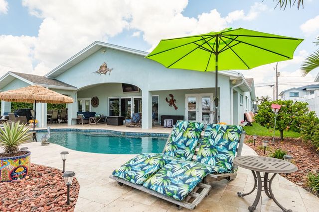11400 8TH STREET E, Treasure Island, FL 33706