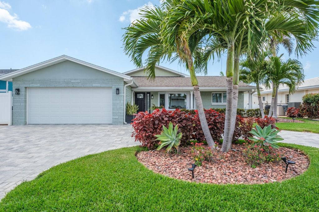 11400 8TH STREET E, Treasure Island, FL 33706