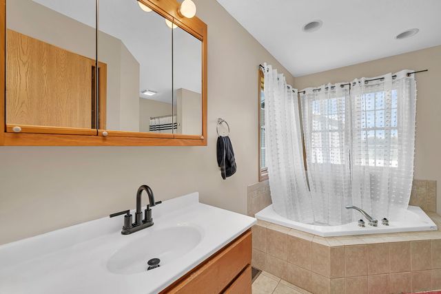 22954 McGuire Road, Wilmington, IL 60481