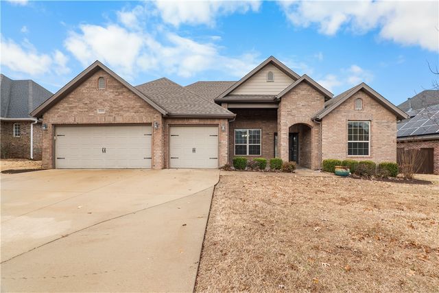 2393 N WaterWay Drive, Fayetteville, AR 72704