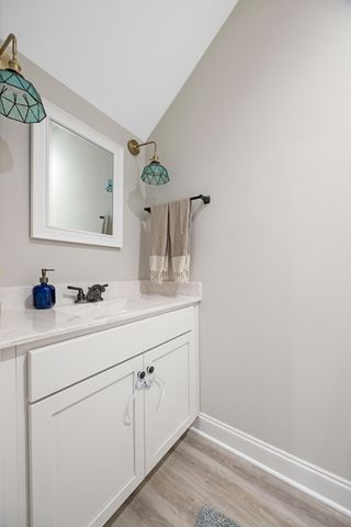 61A 9th Avenue, Shalimar, FL 32579