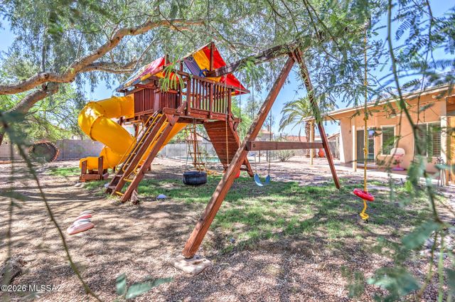 9344 N Eaglestone Loop, Tucson, AZ 85742