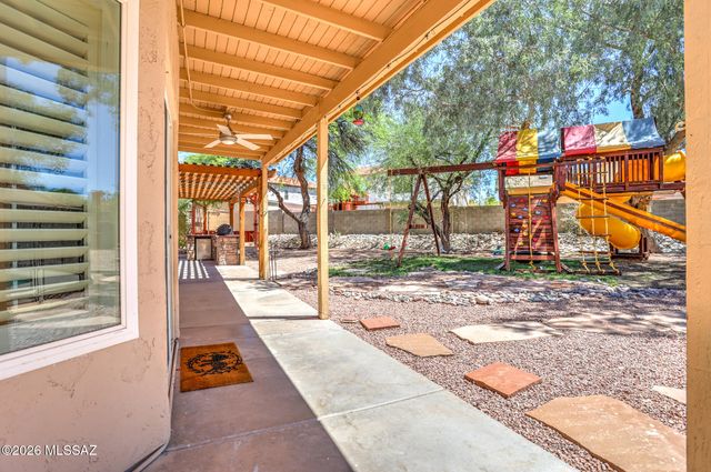 9344 N Eaglestone Loop, Tucson, AZ 85742