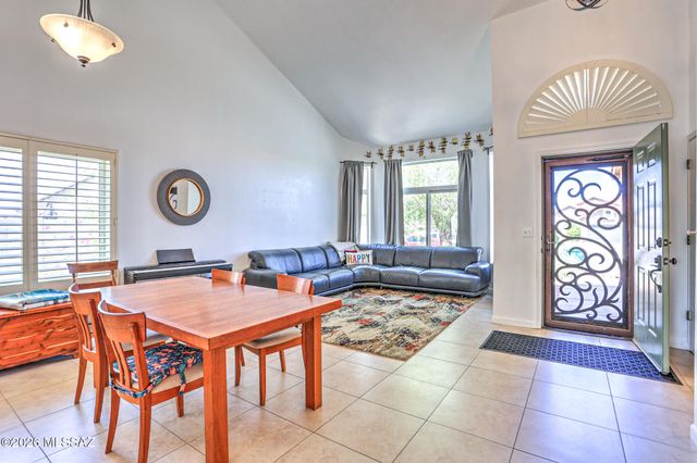9344 N Eaglestone Loop, Tucson, AZ 85742