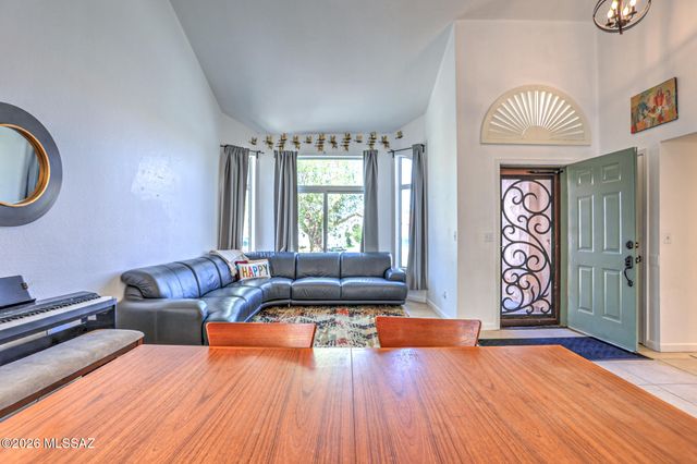 9344 N Eaglestone Loop, Tucson, AZ 85742