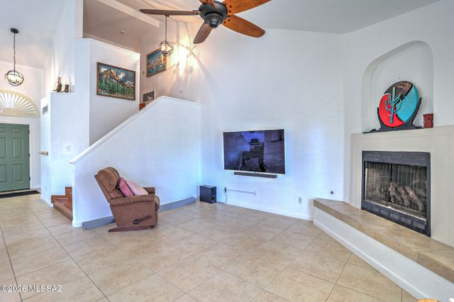 9344 N Eaglestone Loop, Tucson, AZ 85742