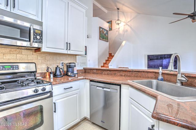 9344 N Eaglestone Loop, Tucson, AZ 85742