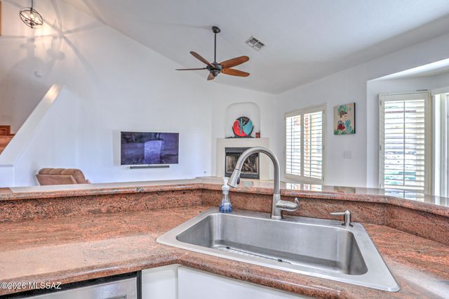 9344 N Eaglestone Loop, Tucson, AZ 85742