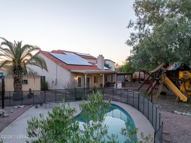 9344 N Eaglestone Loop, Tucson, AZ 85742