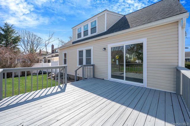 17 Riverside Street, Amityville, NY 11701