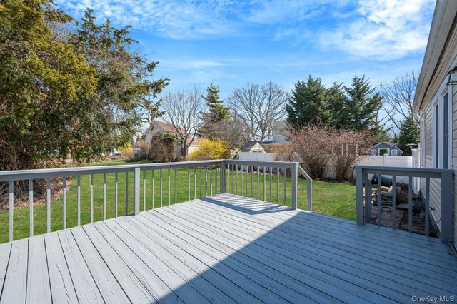 17 Riverside Street, Amityville, NY 11701