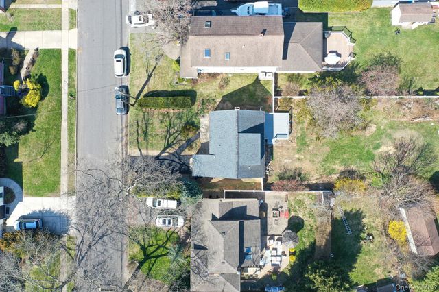 17 Riverside Street, Amityville, NY 11701