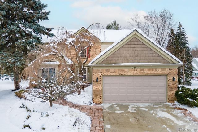 2401 Westwood Drive, Rochester Hills, MI 48306
