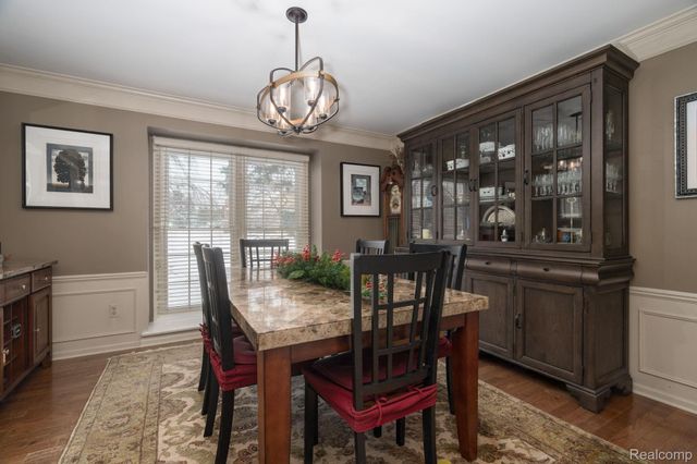 2401 Westwood Drive, Rochester Hills, MI 48306