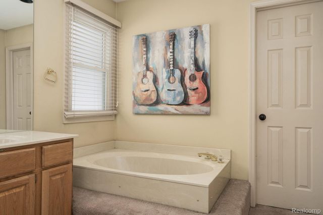 2401 Westwood Drive, Rochester Hills, MI 48306