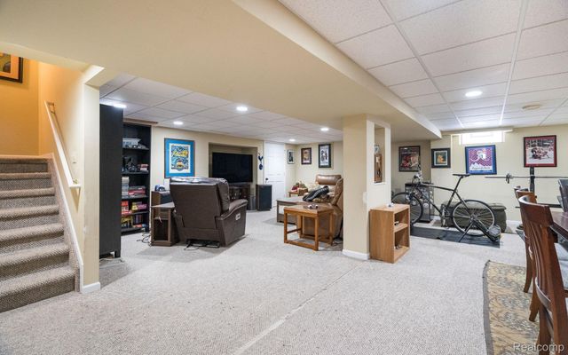 2401 Westwood Drive, Rochester Hills, MI 48306