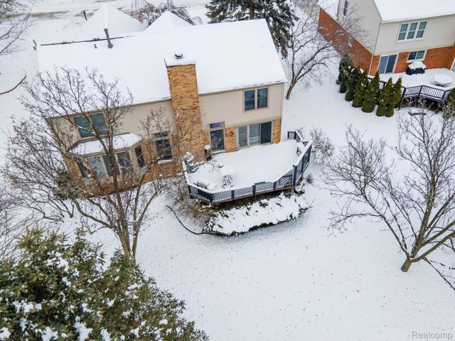 2401 Westwood Drive, Rochester Hills, MI 48306