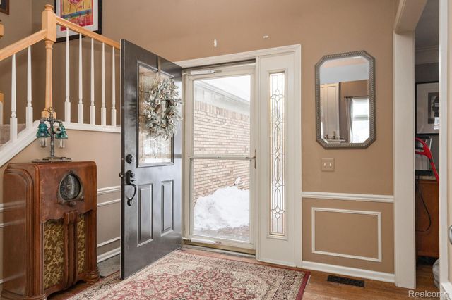 2401 Westwood Drive, Rochester Hills, MI 48306