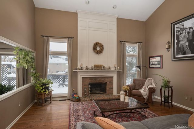 2401 Westwood Drive, Rochester Hills, MI 48306