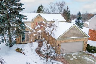 2401 Westwood Drive, Rochester Hills, MI 48306