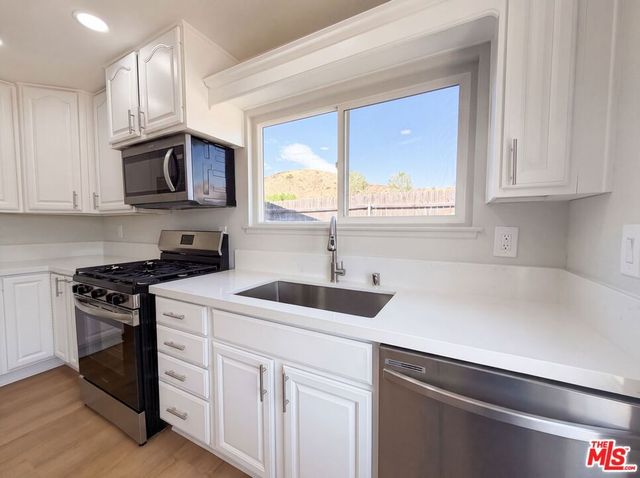 14602 Rosecourt Drive, Santa Clarita, CA 91387