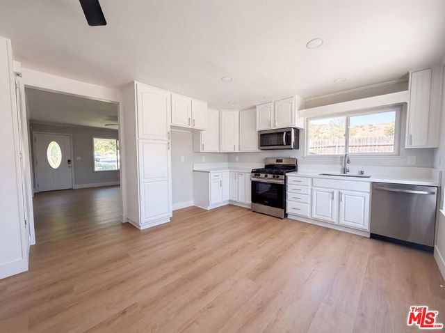 14602 Rosecourt Drive, Santa Clarita, CA 91387