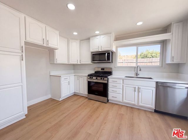 14602 Rosecourt Drive, Santa Clarita, CA 91387