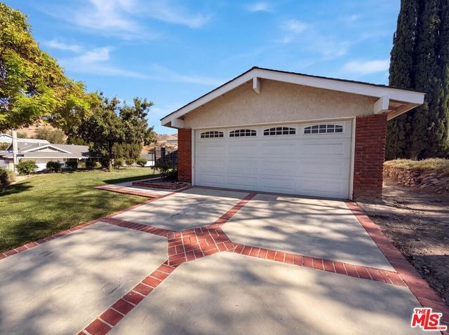 14602 Rosecourt Drive, Santa Clarita, CA 91387