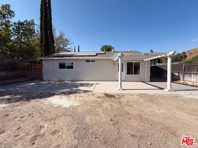 14602 Rosecourt Drive, Santa Clarita, CA 91387