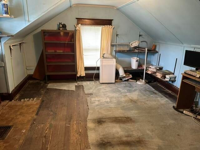 911 Worth Street, Covington, KY 41011