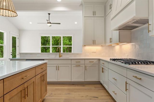 9155 Greenway Court, Gainesville, GA 30506