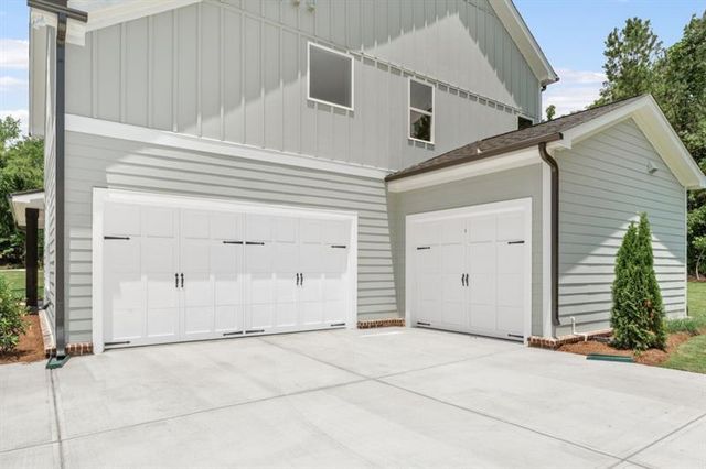 9155 Greenway Court, Gainesville, GA 30506